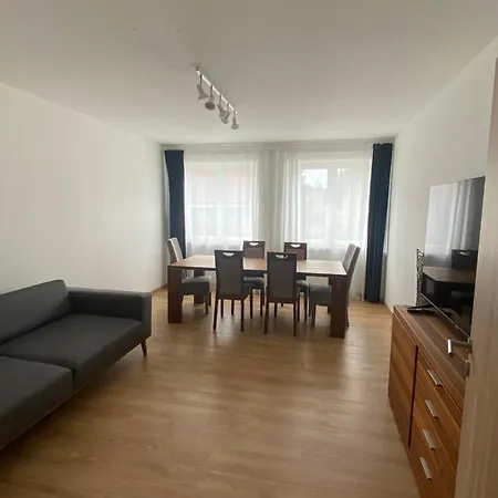 Ferienwohnung Feucht Eg Naturnah Parkplatz Wlan Exterior foto